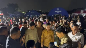 Gibran Tinjau Langsung Pengungsi Korban Kebakaran Kapuk Muara Pemerintah Pastikan Penanganan Cepat dan Merata