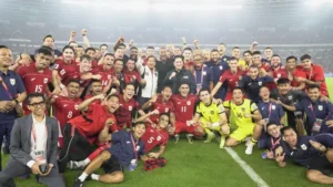 Prabowo Sambut Kemenangan Timnas Indonesia atas China, Turun Langsung ke Lapangan