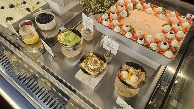 Tips Aman Cicipi Makanan Viral tanpa Mengganggu Pola Diet